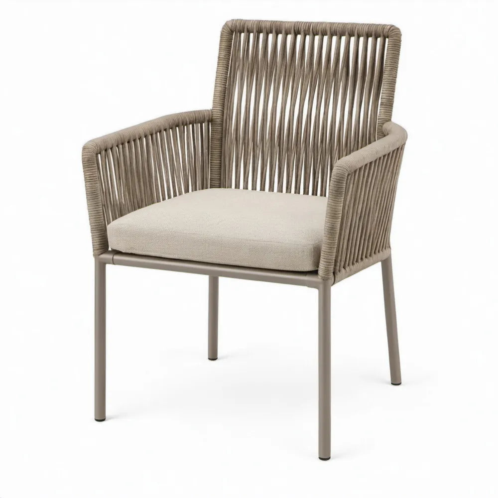 Taupe stoel met armleuningen en beige zitkussen, staal en polyester, 60 x 65 x 88 cm